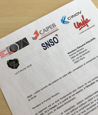 DES PROFESSIONNELS DE LA CONSTRUCTION FIGÉS PAR LA PEUR